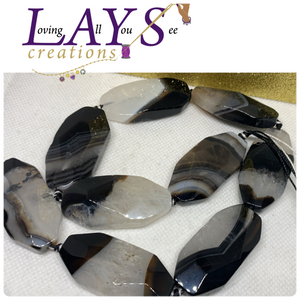 focal black and white Agate